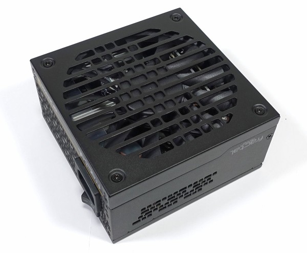 Fractal Design Ion SFX 650G」をレビュー。コンパクトPCケースで真価