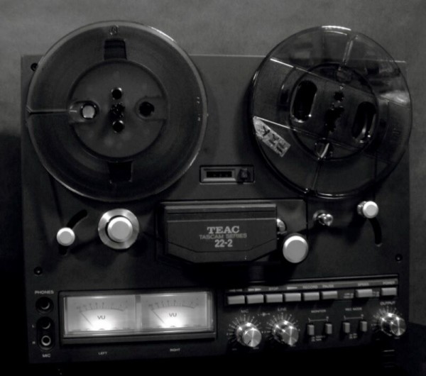 TASCAM 22-2 を4トラ化して利用度を上げる : オープンリール
