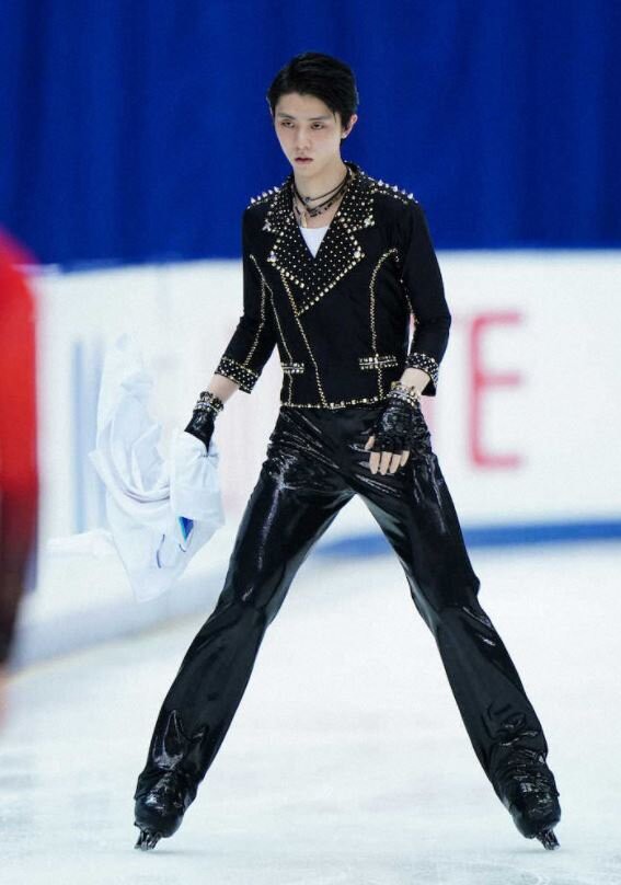 羽生結弦　衣装　プーさんスケートマスコット 3種セット 羽生結弦さん 衣装 プーさん ぬいぐるみ アイス スケート 2体