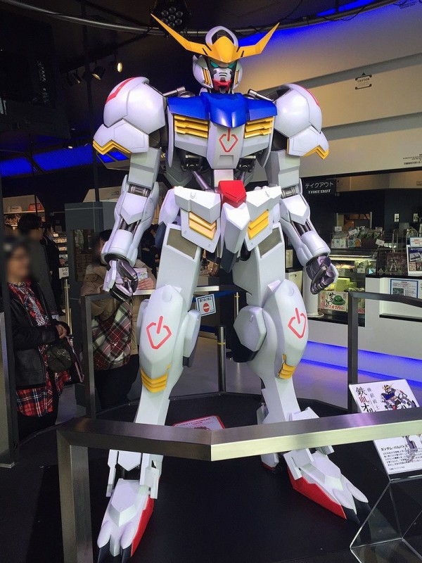 関西のファン待望のガンダムスクエア 飛びだしゃいい