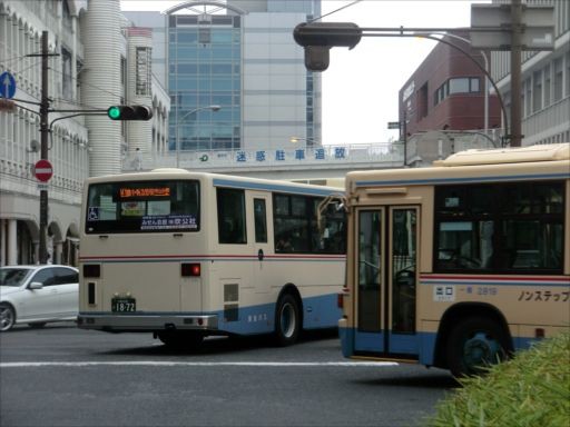 85周年記念カラー（阪急バス） : ad-car's ラッピングデス