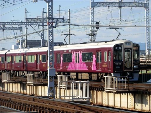 宝塚歌劇トレイン（阪急電車） : ad-car's ラッピングデス
