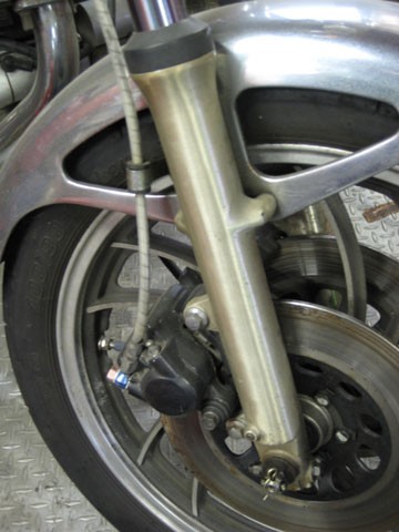 XJR400 4HM フロントフォーク キャリパー取付100mm