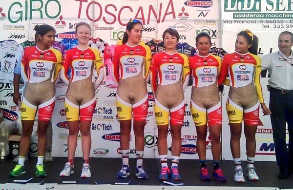 思わず二度見 女子自転車チームの まる見えユニフォーム が破廉恥すぎる 1 2 自転車情報館 思わず二度見 女子自転車チームの まる見えユニフォーム が破廉恥すぎる 1 2 自転車情報館