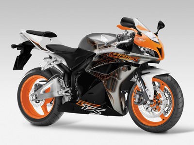 11年はオレンジ色 ヤスコライダー ブログ