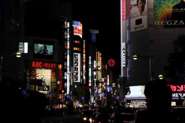 11 05 23 新宿4 4 10 11 27撮影 写真都市