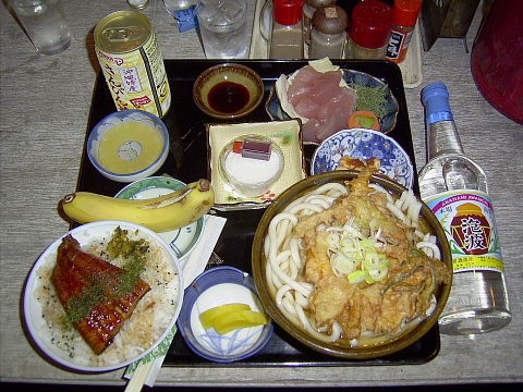 沖縄しましま紀行 ２ 波照間島１ 焼きとんちゃん つまみ喰い日記