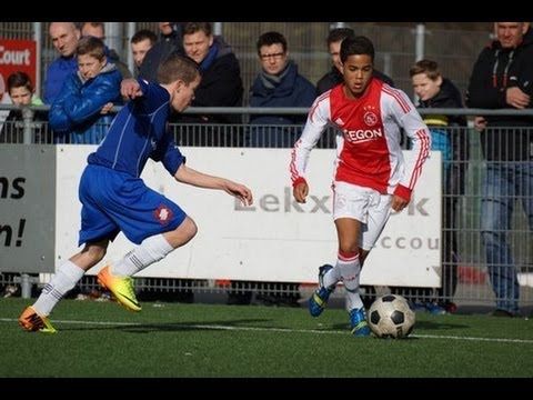 ジャスティン・クライファート ジャスティン・クライファート | サッカーキング