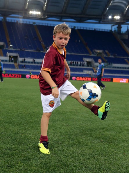 クリスティアン トッティ イタリア World Football Young Star Catalogue サッカー世界のヤングスター名鑑