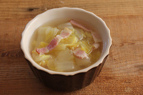 簡単 電子レンジで完成 白菜とベーコンのコンソメスープ ビジュアル系フード Powered By ライブドアブログ