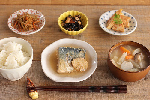 定番の地味ごはん さばの味噌煮定食 ビジュアル系フード Powered By ライブドアブログ