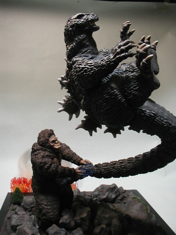 イノウエアーツ 富士山麓の決戦 ガレージキット ガレキ ゴジラ キングコング キングコング対ゴジラ富士山麓の決戦！』炎上！ジオラマ電飾完成