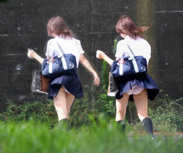 Jkのパンツの色 が黒 やるきまんまん Jkのパンツの色 が黒 やるきまんまん