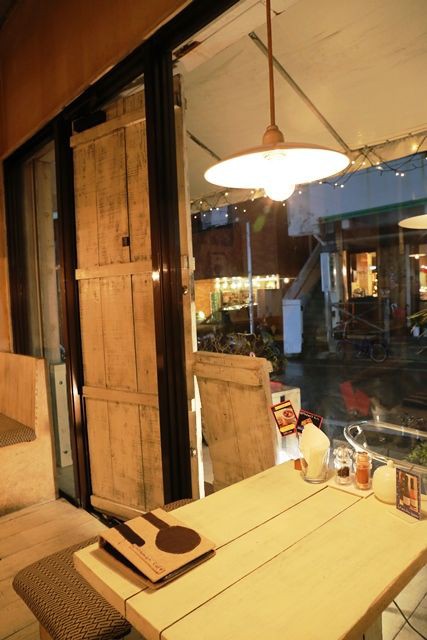 沖縄那覇市 シナモンカフェ 素敵やわらか系夜カフェ しでちの食べ物日記