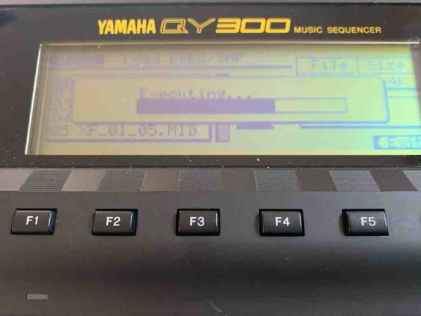 Reborn #20】YAMAHA QY300 フロッピーディスクドライブのUSBエミュレータへの換装 -後編- : もっさんのちょこっと寄り道blog