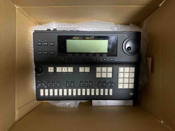Reborn #20】YAMAHA QY300 フロッピーディスクドライブのUSB
