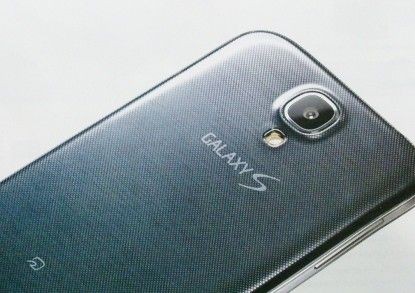 Galaxy S4 Sc 04eは発熱がネック 爆熱はexynos版だけにあらず 海外クアッドコア版では60 以上の発熱報告も スマホ口コミ評価速報