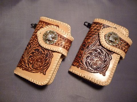 【呪われし者】COW CRUST クラストレザー　ミドルウォレット　タン 呪われし者】COW CRUST クラストレザー ミドルウォレット タン