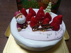 今年のクリスマスケーキもやっぱりリリエンベルグ 丸の内ランチの女王