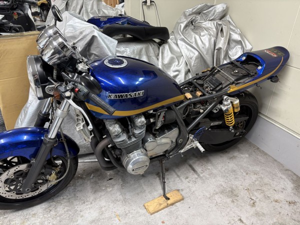 今日も車検＿|￣|○ 天候との闘い！！後輩のゼファー750