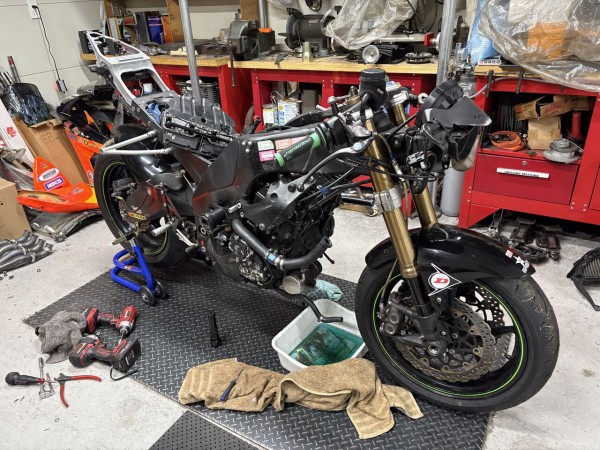 またまたエンジン交換💦KAWASAKI ZX-10R レーサー : カスタムバイク