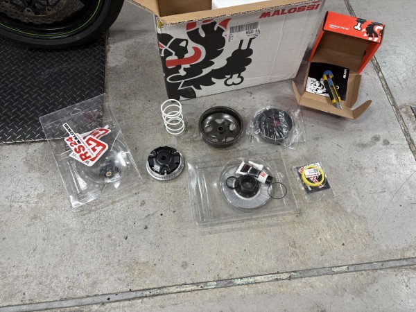 GILERAランナーRST200 ST200　MALOSSI クラッチ GILERAランナーRST200 ST200 MALOSSI クラッチ GILERAランナー