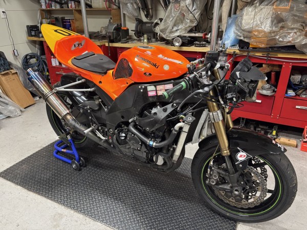 またまたエンジン交換💦KAWASAKI ZX-10R レーサー : カスタムバイク