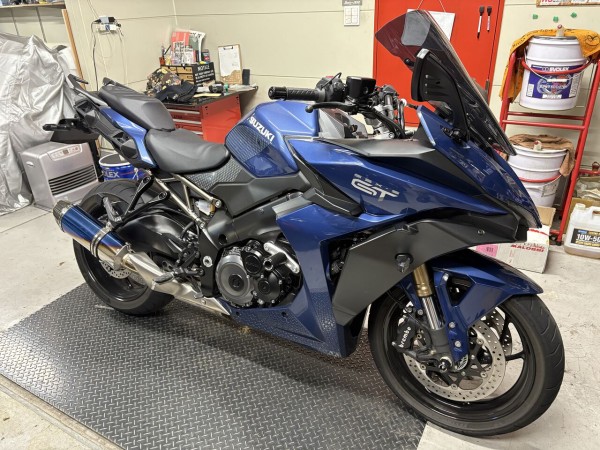 今年ラストは！GSX-S1000GT フロントブレーキマスターをブレンボに