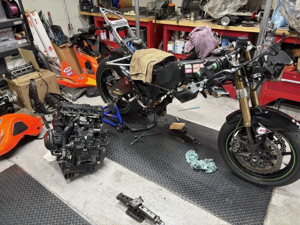 またまたエンジン交換💦KAWASAKI ZX-10R レーサー : カスタムバイク