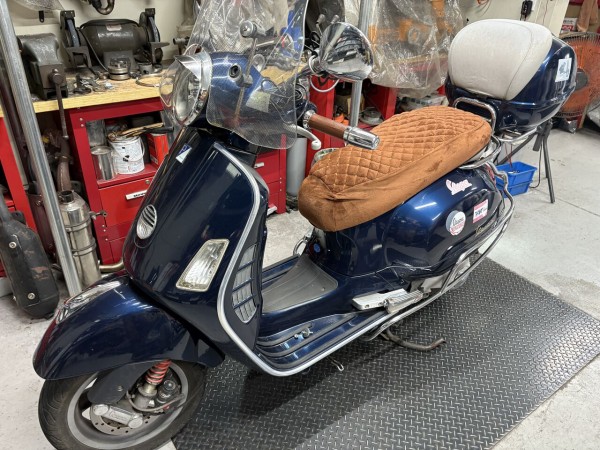 ピアジオ ベスパ GTS250IE メーター交換とその他色々作業 : カスタム