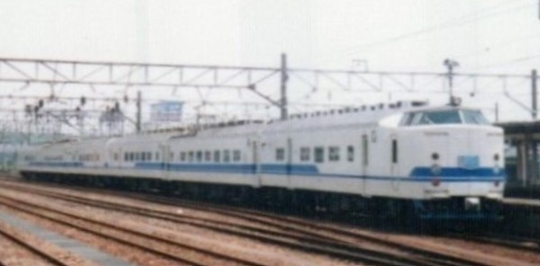 北陸の近郊型電車 ～419系・電車型ダイヤへの貢献車～ : 波浪