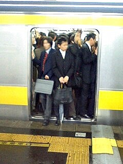 総武 線 混雑 状況 中央総武緩行線 各駅停車 の駅別 列車別混雑データを公開 大学発就職行 Amp Petmd Com