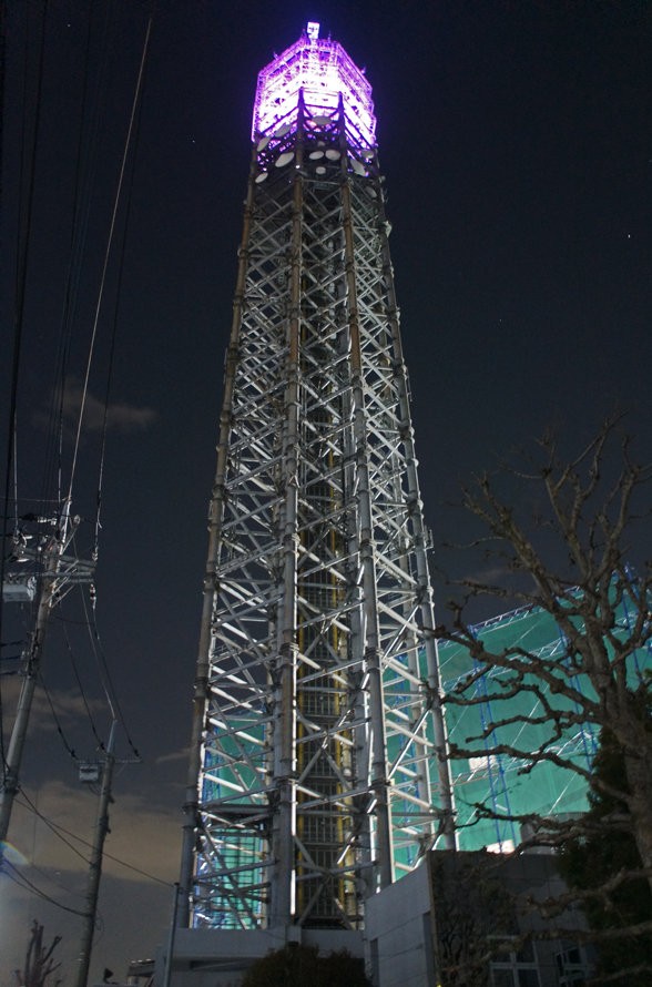 夜散歩のススメ1415 田無タワーの足元構造体 夜散歩のススメ