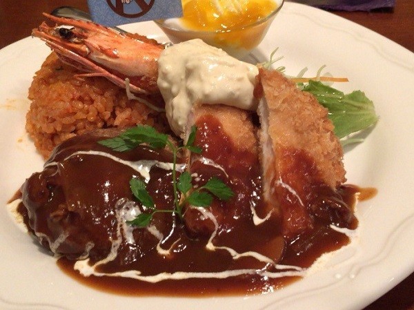 日曜日の午後 カフェカイロスで おとなのお子様ランチ ヨッサンの湯巡りうまいモン巡り