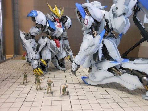 1/100鉄華団フィギュア製作とガンダムバエル撮影 : yosshiro-labo