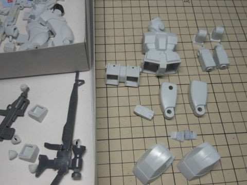 1/144旧キット ジムスナイパーカスタム #1仮組み、製作開始