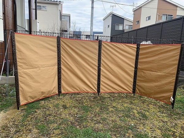目隠しに我が家も使用 庭でバーベキューや庭キャンプをする時に絶対に必要 ｋｕｔｉｋｏｍｉ