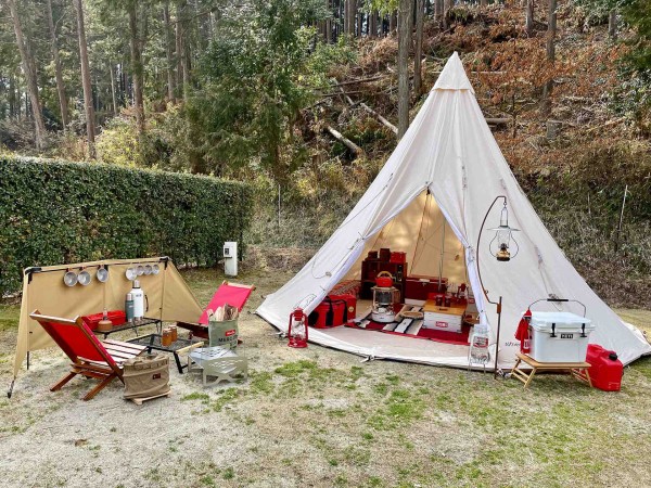 キャンプで使うおしゃれな温度計 おすすめは木目調で白色のタニタのデジタル温湿度計 ｋｕｔｉｋｏｍｉ