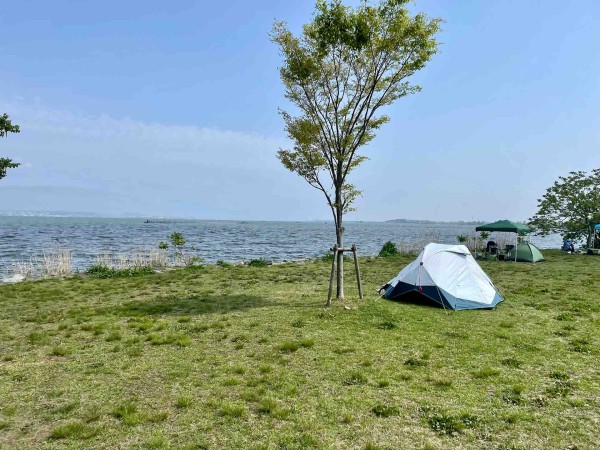 滋賀で絶対おすすめの無料キャンプ場 30回以上利用した志那1は琵琶湖でフリーサイトで利用できる湖岸緑地公園 ｋｕｔｉｋｏｍｉ