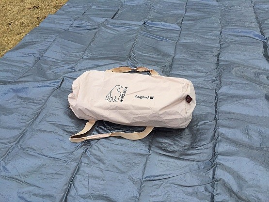 テントのグランドシートは安いシートで自作するのがおすすめ 大きさや使い方を詳しくブログで紹介 ｋｕｔｉｋｏｍｉ