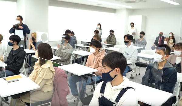 地獄 Youtuber養成専門学校に225人が入学ｗｗｗｗｗ Youtube速報