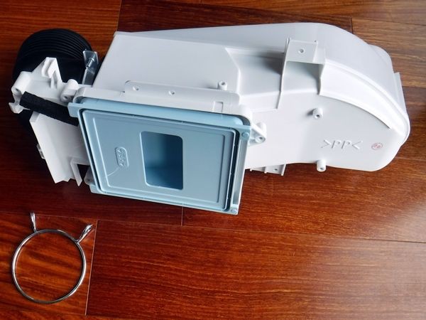 ななめドラム洗濯機のフィルターダクトセット交換 Tw Z9500l ガレージ服部