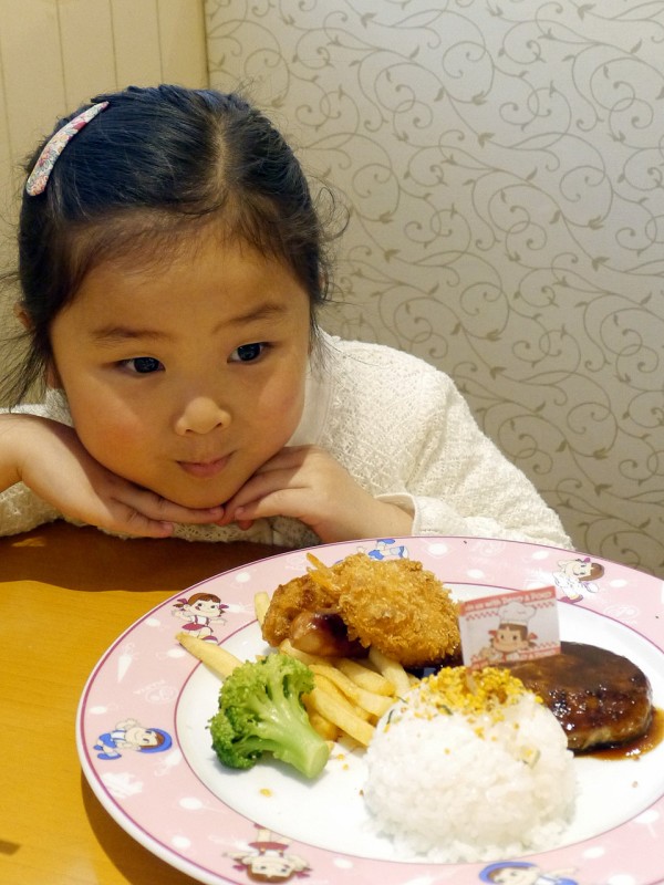 不二家レストランのお誕生日サービス 仕事のことは忘れて