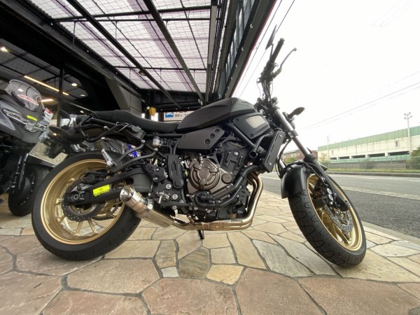 XSR700にSP忠雄POWERBOX FULL 