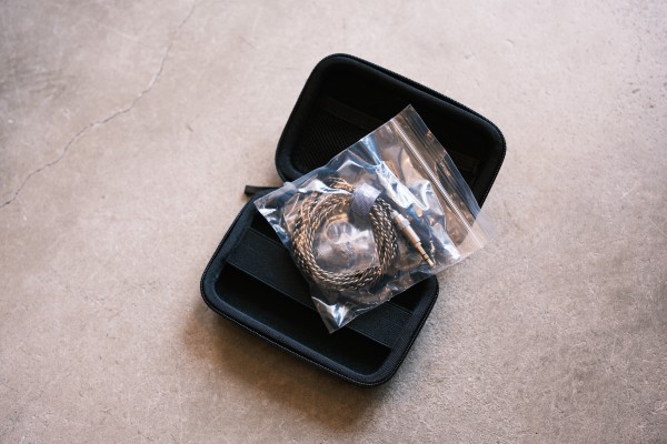 DUNU Alpha 3 有線イヤホン 収納ケース付き Amazon.com: HiFiGo DUNU Alpha 3 1DD Earbuds, Single 14.2mm