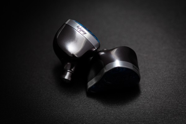 NICEHCK TOPGUY カナル型イヤホン NICEHCK Topguy』インパクトよりもトータルバランス、クセがなく