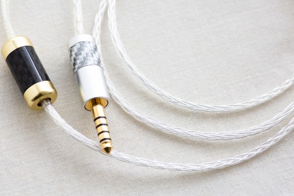 ESSENCE AUDIO オーダーメイドUSBケーブル ESSENCE AUDIO Original Wire 8Core＆16Core Cable』オリジナル開発