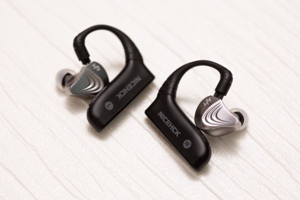 ヒモケーブル高級ヘッドホンケーブル(4.4バランス)