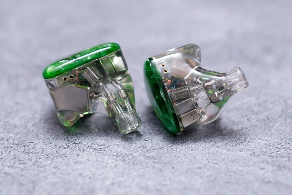 Kiwi Ears Orchestra Lite』同社フラッグシップ機をベースに新たな