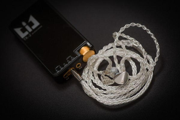 TRI TK2』TRI AudioがKAEIと提携し共同開発した「ES9038Q2M」左右独立